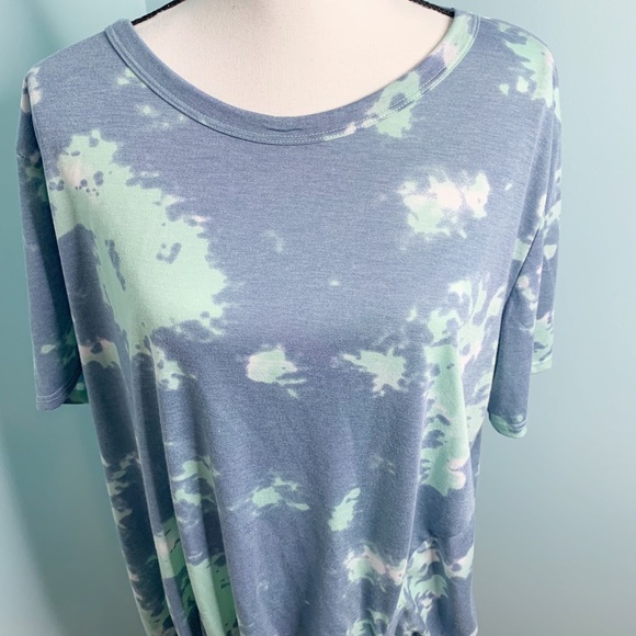 Tie dye top with front knot detail - Picture 5 of 5